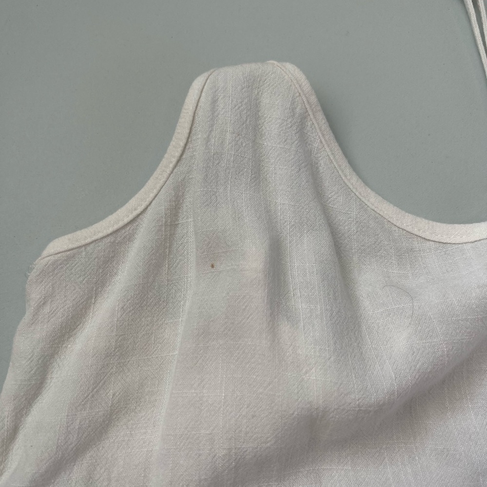 White flowy tank top - Picture 4 of 4